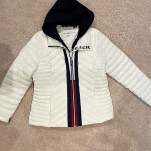 NWOT Tommy lightweight packable coat